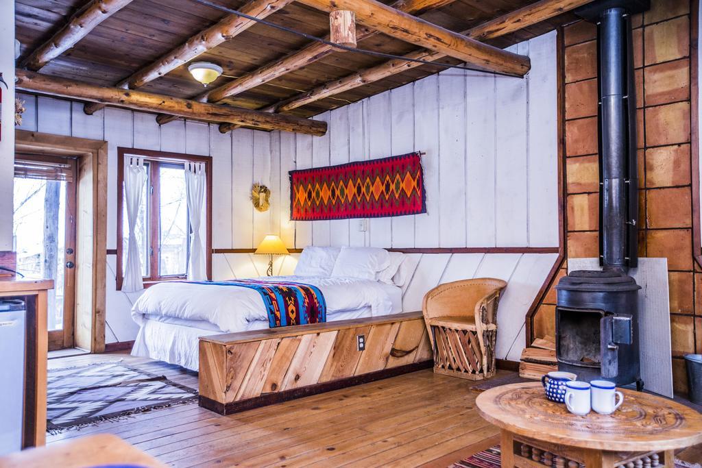 Taos Goji Farm & Eco-Lodge Retreat Arroyo Seco Exterior photo